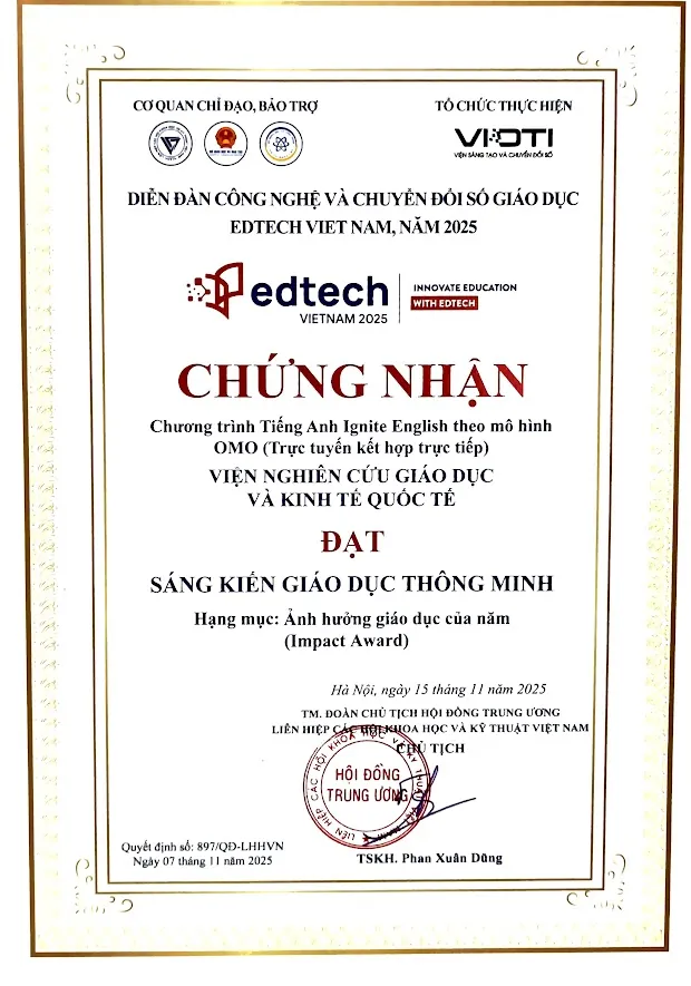 Chứng nhận Sáng kiến Giáo dục Thông minh, hạng mục Ảnh hưởng giáo dục của năm, trao cho Viện ISIEE